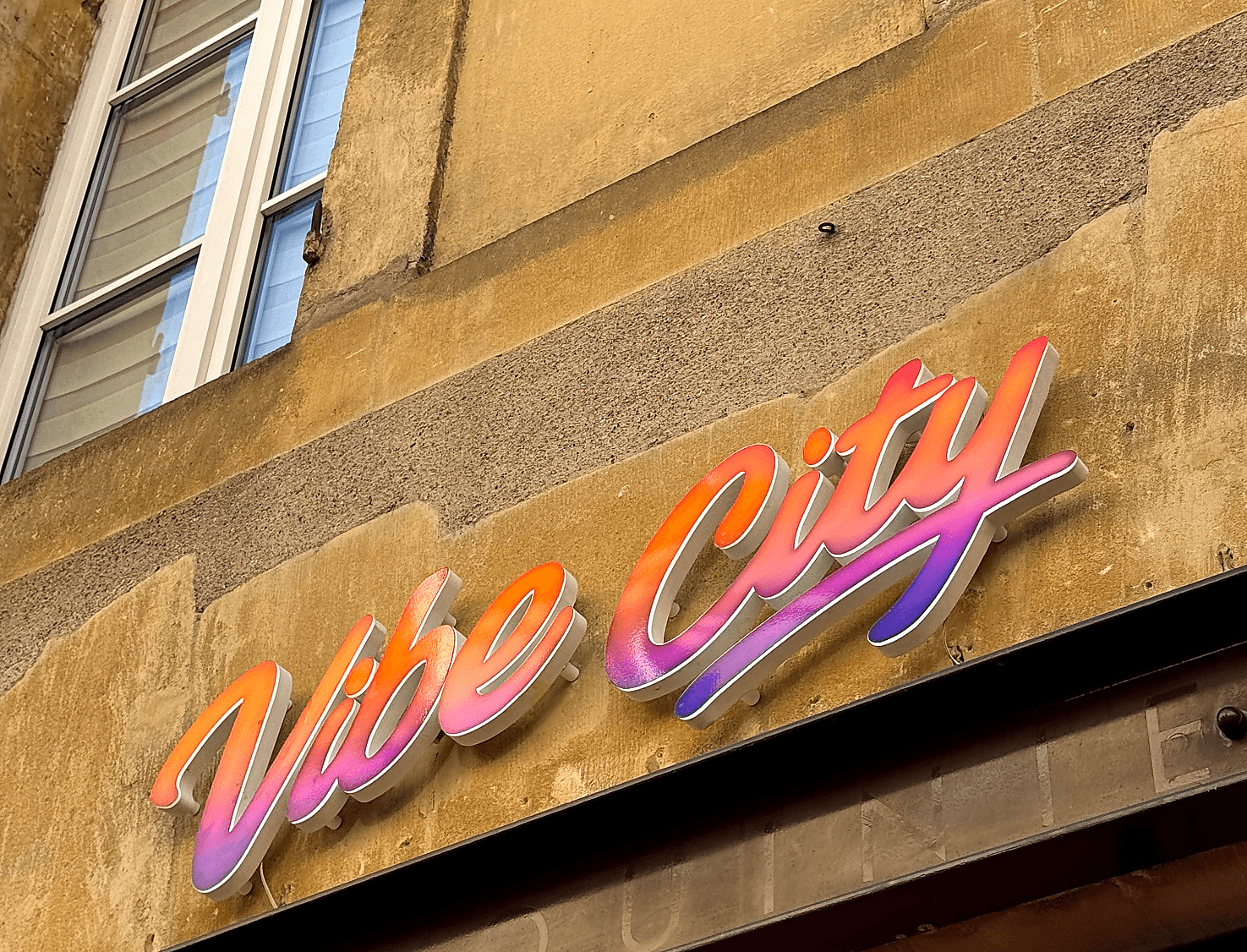 Enseigne lumineuse en bloc PVC